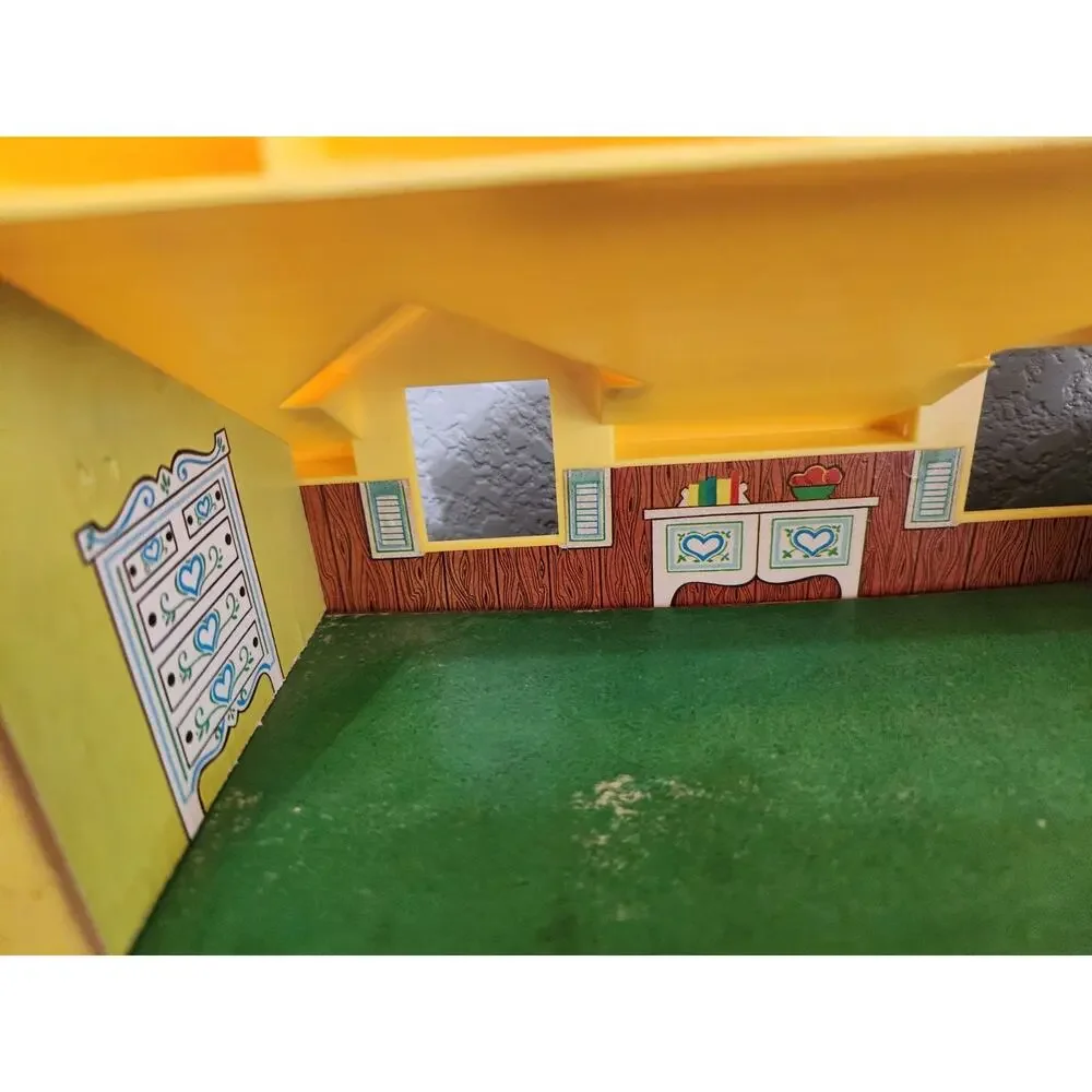 Fisher Price Vintage Little People Play Family Yellow House 1969, 3‎ Figures